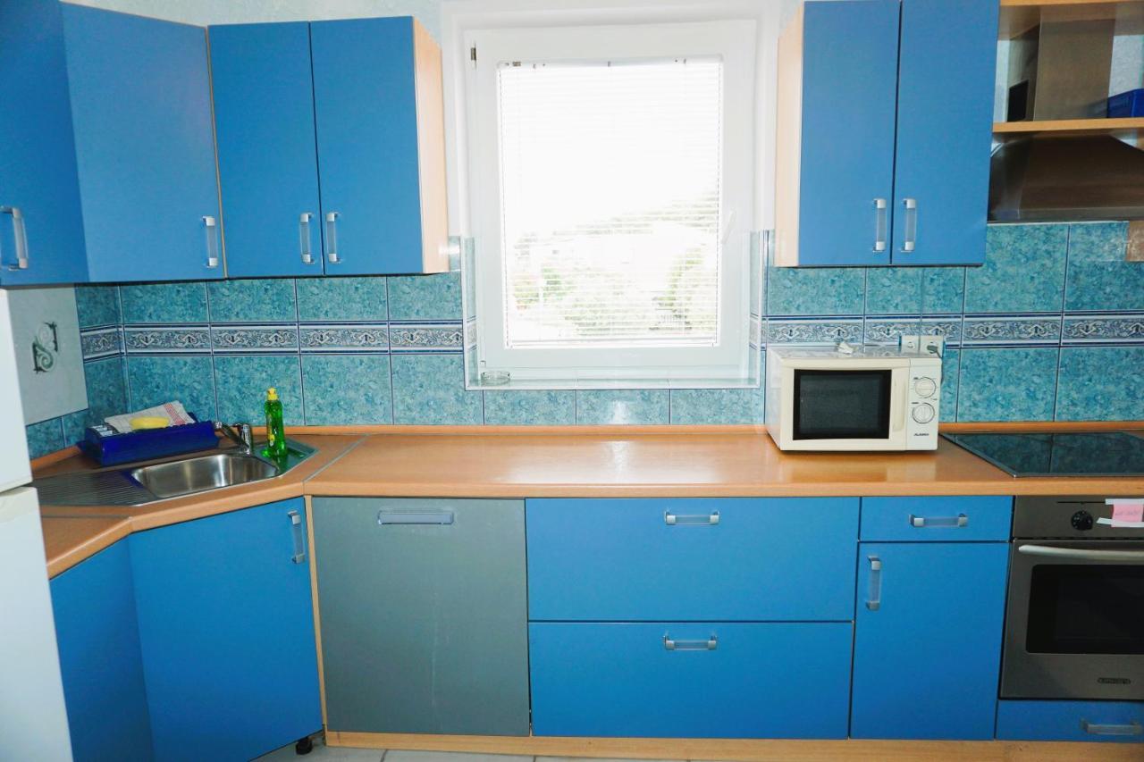 Villa Latina With 6 Apartments And A Shared Pool Vir Zewnętrze zdjęcie