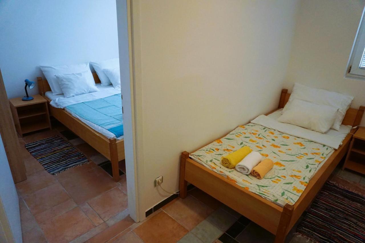 Villa Latina With 6 Apartments And A Shared Pool Vir Zewnętrze zdjęcie