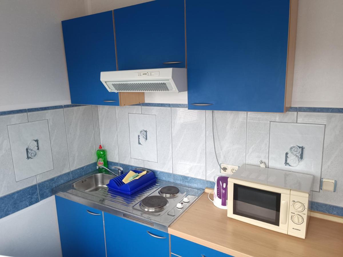 Villa Latina With 6 Apartments And A Shared Pool Vir Zewnętrze zdjęcie